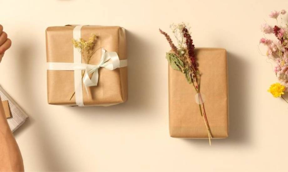 diy-bostik-uk-ideas-sustainable-gift-wrapping-teaser-920x552px