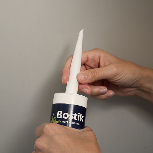 Bostik DIY Germany tutorial How to prepare sealant cartridge step 3