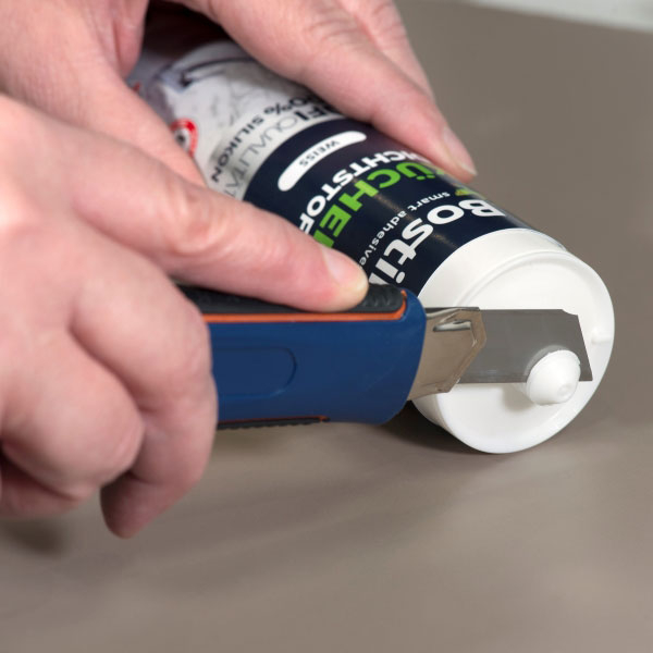 Bostik DIY Lithuania tutorial how to prepare a sealant cartridge step 1