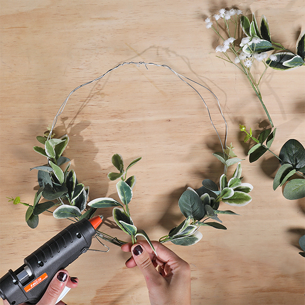 DIY-Bostik-New-Zealand-tutorials-wreath-project-step-2